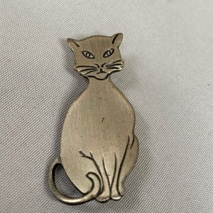 Interesting brushed pewter cat pin